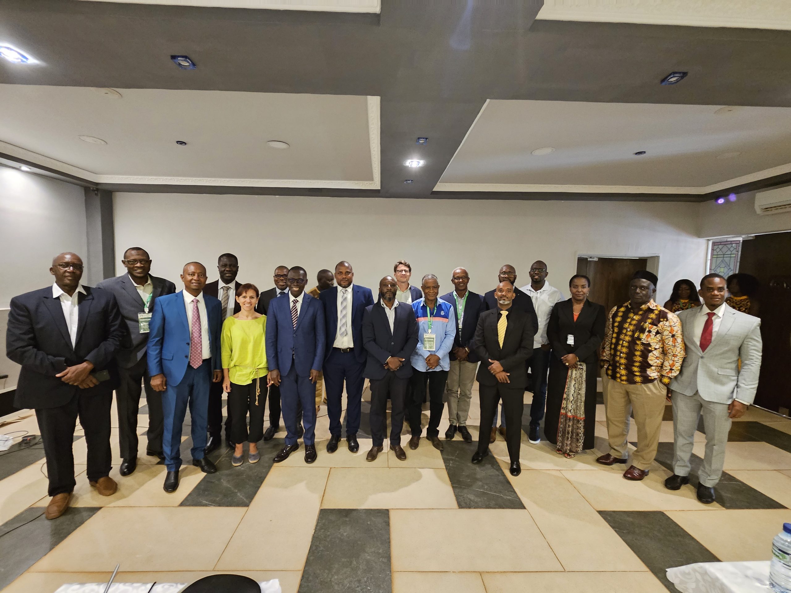 Lire la suite à propos de l’article 24 – 25/04/2023: ATELIER DE VALIDATION DU PROJET DE RAPPORT FINAL SUR L&rsquo;ETUDE DE FAISABILITE DU PROJET DE CABLE SOUS-MARIN AMILCAR CABRAL